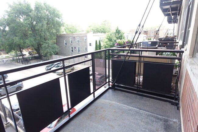 Photo - 3963 W Belmont Ave Unit 219