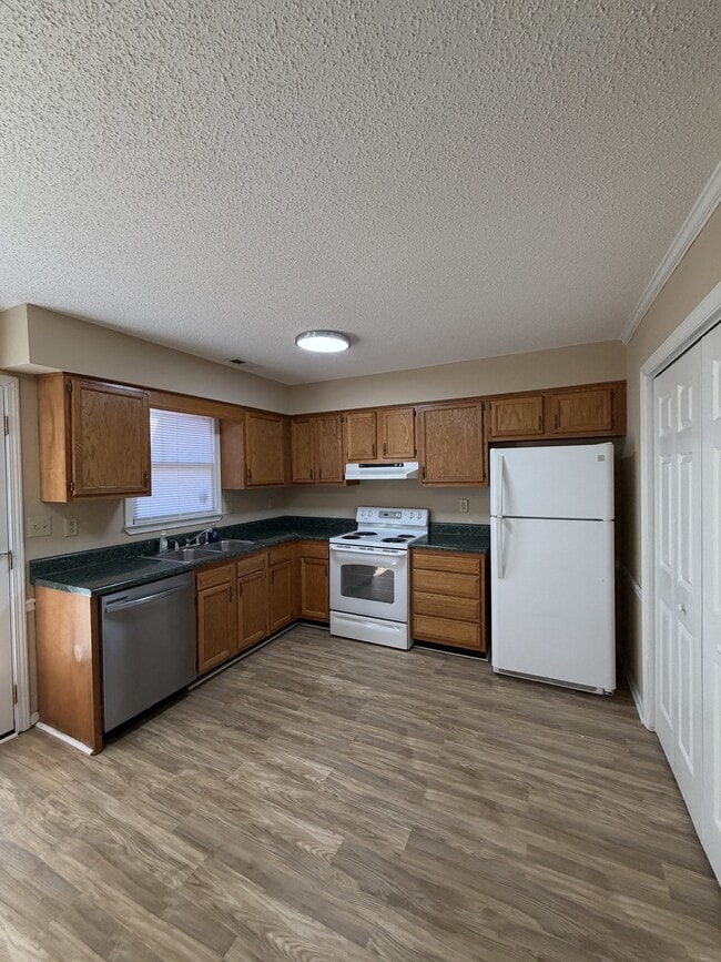 Photo - 2903 Cedar Creek Rd