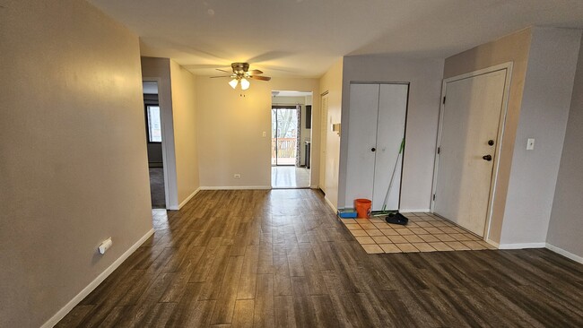 Living Room - 415 Echo Ln Apartments Unit 3