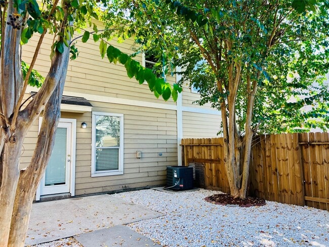 Photo - 8034 Grow Ln