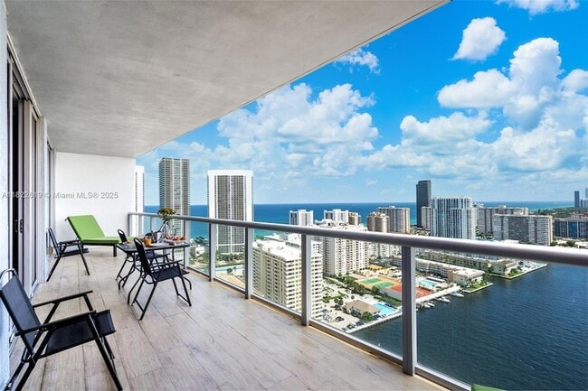 Photo - 2600 E Hallandale Beach Blvd Unidad 3103