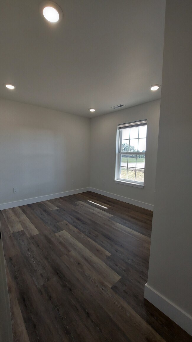 Photo - 517 Eagle St