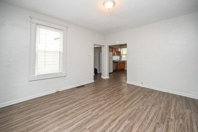 Photo - 2535 Vestry Ave