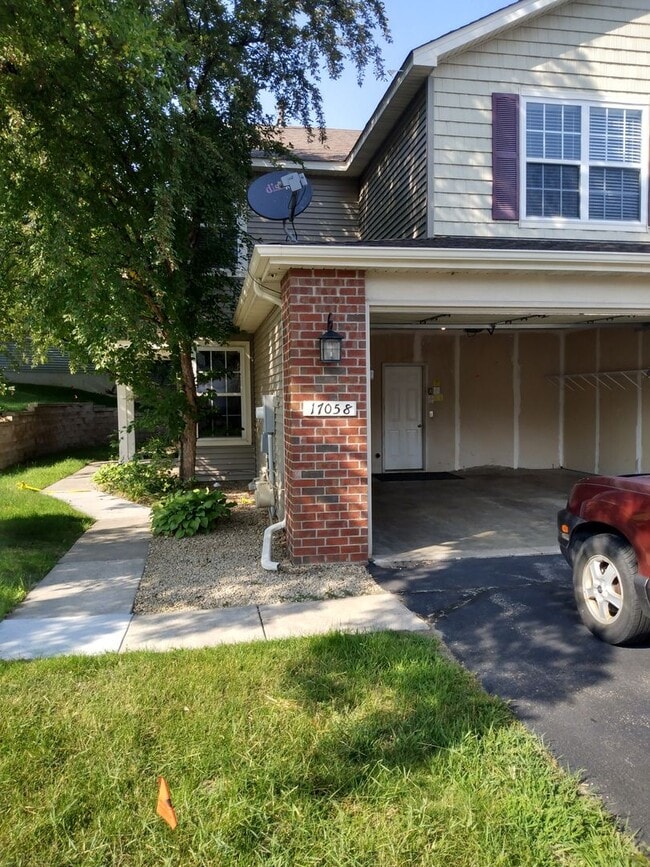 Photo - Beautiful 3 bedroom Townhome in Maple Grove