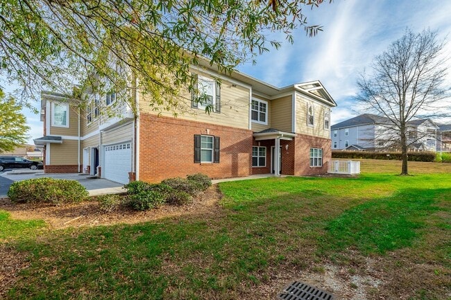 Photo - 6105 Regency Ct