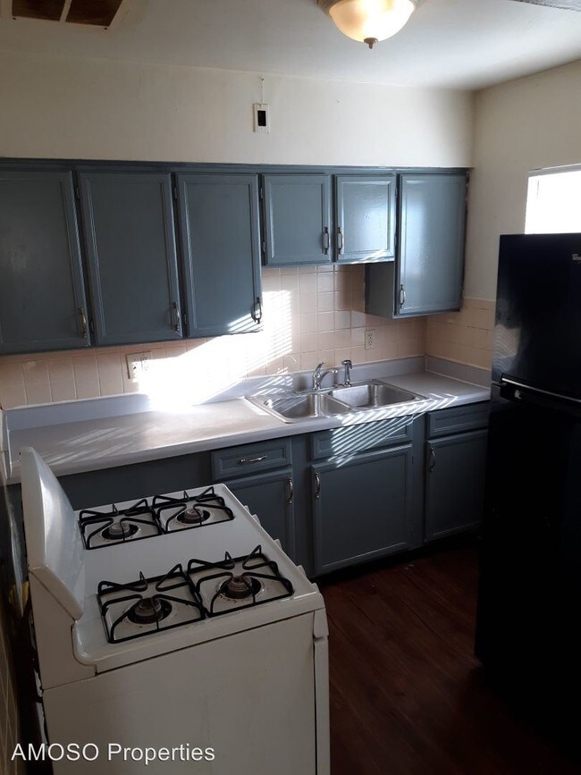 Photo - 3 br, 1 bath House - 10062 Balboa Dr.