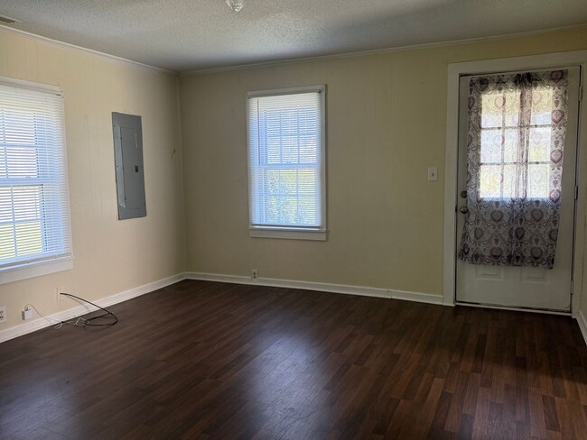 Photo - AMAZING LOCATION, Ranch Home Downtown Smit...