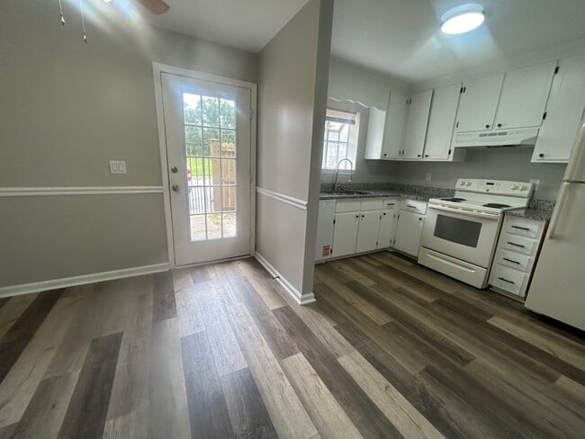 Photo - 940-702 Glenn Street, West Columbia, SC 29169