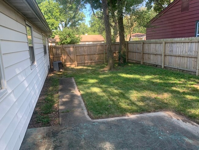 Photo - 201 W Navajo St