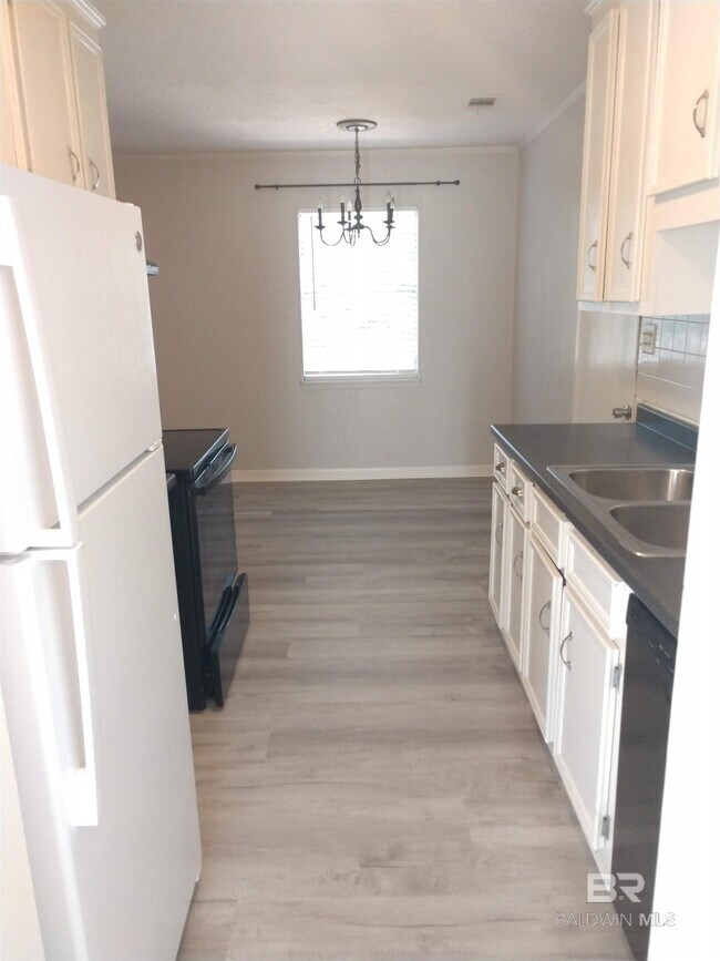 Photo - 1107 Caroline Ave