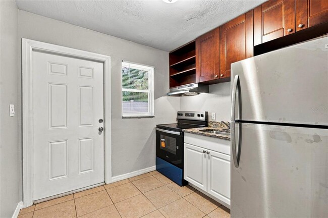 1771 Russell St S Unit 1
