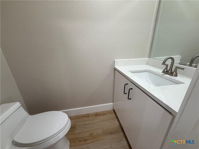 Photo - 625 Alabama St