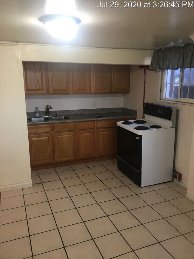 Photo - 325 Boulevard St Unidad 325 Boulevard  # 2