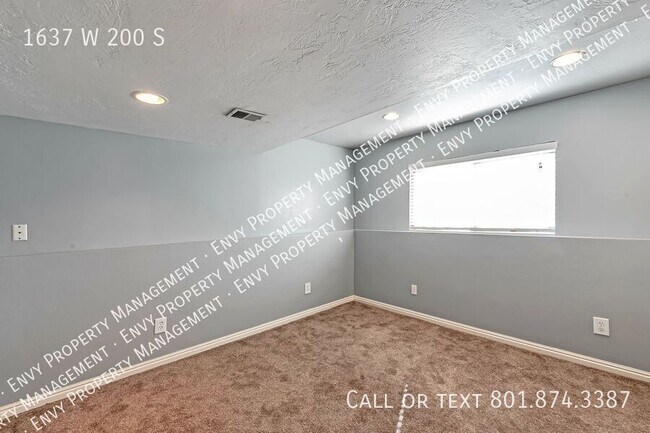 Photo - 1637 W 200 S St