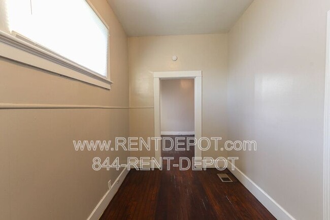 Photo - 2114 N. Fifth Ave.