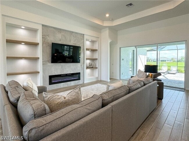 6082 Artisan Ct