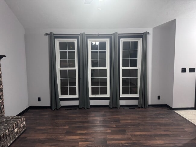 Photo - 12804 Olive St