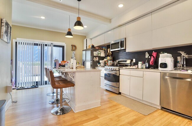 Photo - 11A W 19th St