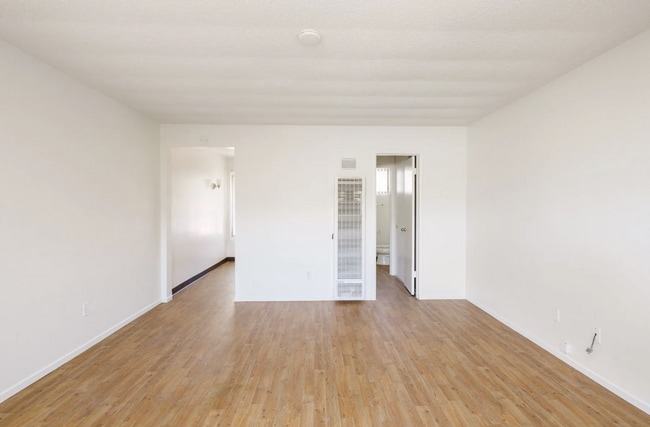 Photo - Studio6 Unit 06