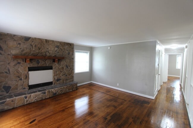Photo - New On The Market! 3 Bedroom 1 Bath + Lar...