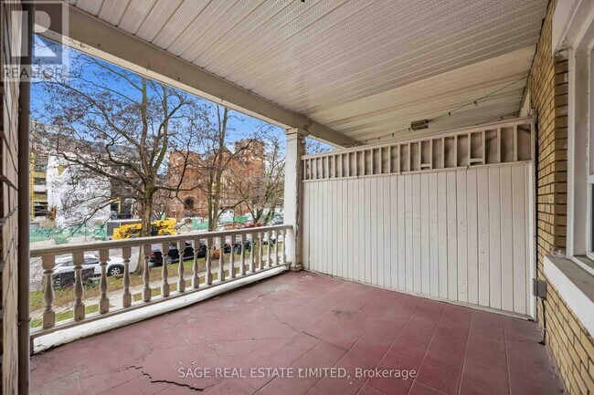 Photo - 251 High Park Ave Unit Upper