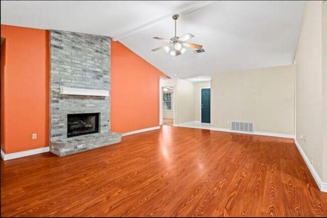 Photo - 2607 Beechnut Trce
