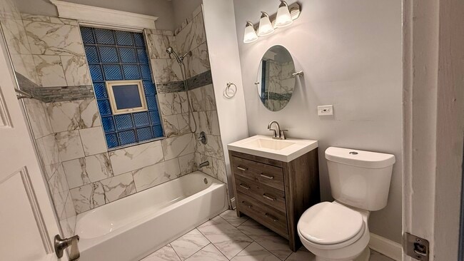 Photo - 6938 S Green St