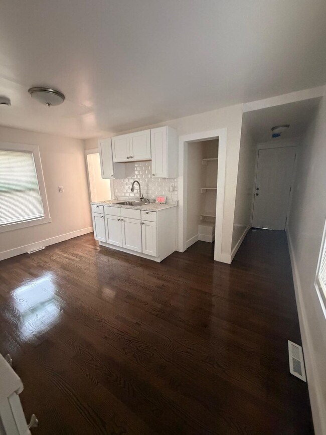 Photo - 160 Ivy St