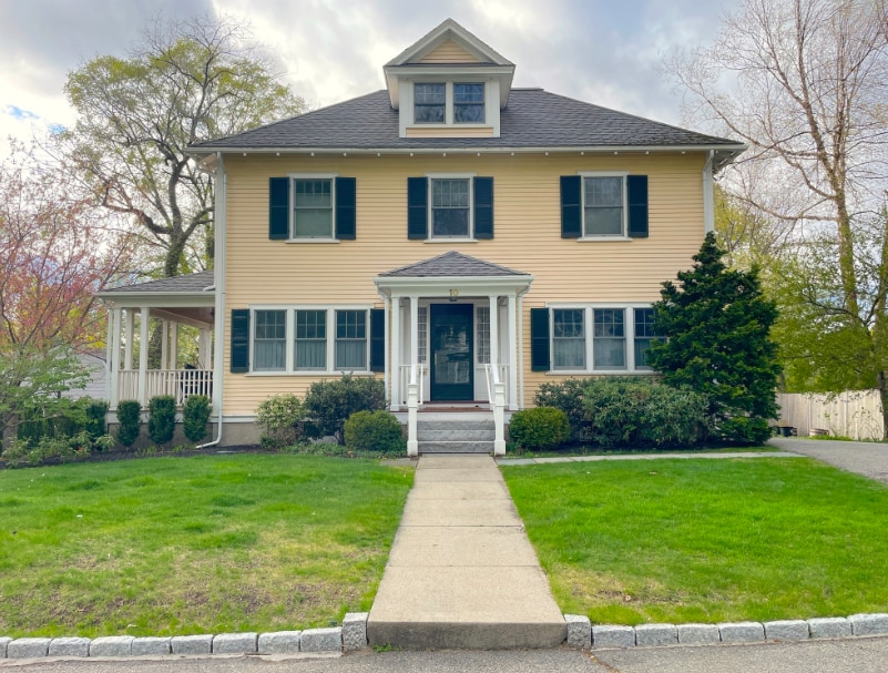Photo - 10 Berwick Rd (Lexington, MA)