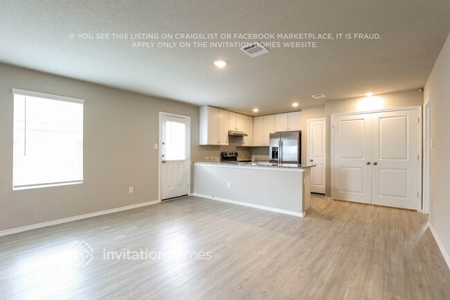 Photo - 140 Hollywood Dr