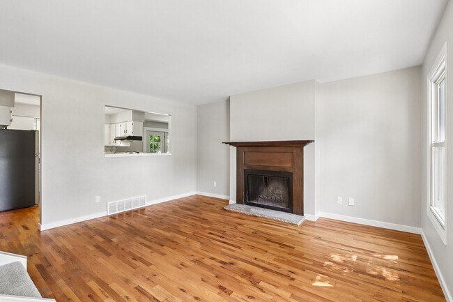 3207 Patty Ln