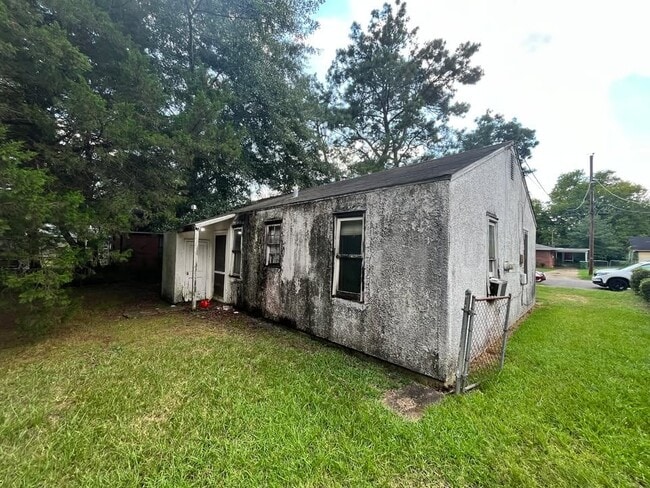 Photo - 3355 Lunceford St