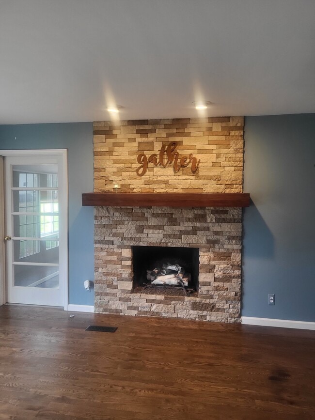 Photo - 520 Meadowbrook Dr