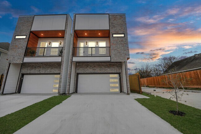 Photo - 2911 Wichita St