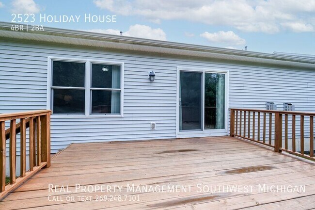 Photo - 2523 Holiday House Rd