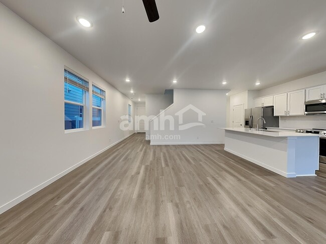 Photo - 5126 Turnstone St SE