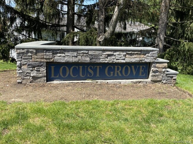 Building Photo - 7 Ivy Ct Unit B