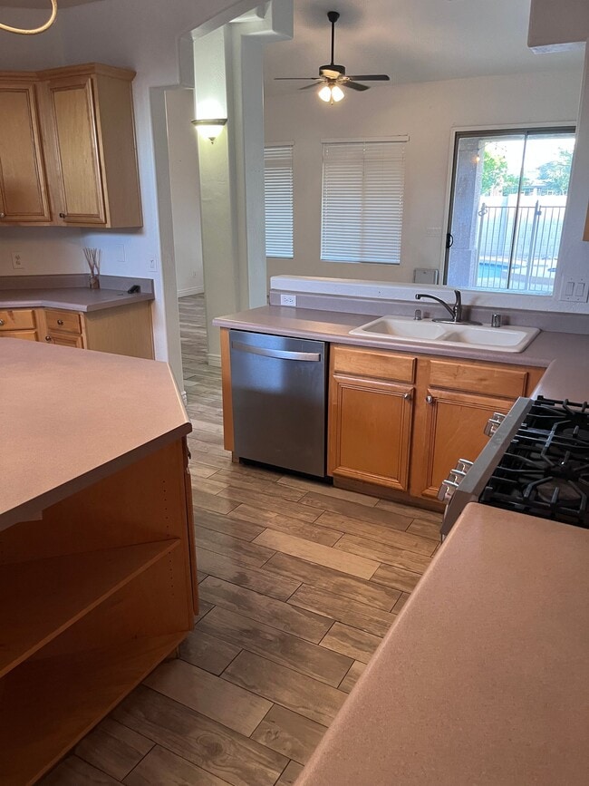 Photo - 221 E Arabian Dr