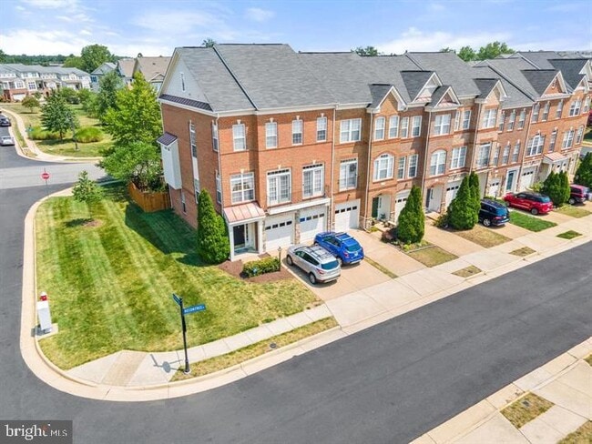 Building Photo - 43220 Becontree Terrace