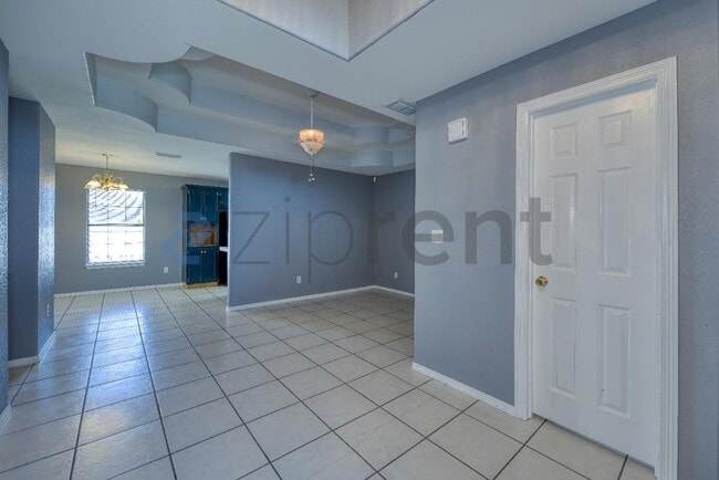Building Photo - Unit