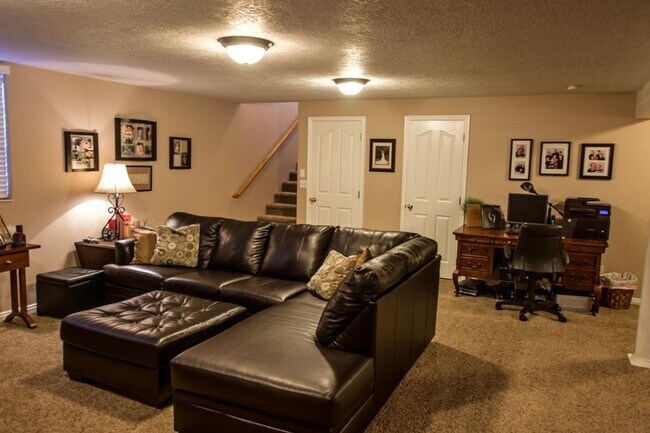1157 W 120 N