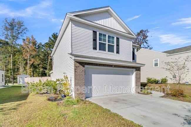 Photo - 399 Spruce Ivy St