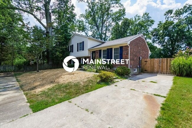 Photo - 4 Bedroom Pet-Friendly Home in Louisville, KY with Main Street Renewal