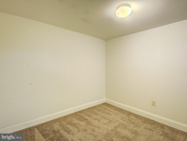 Photo - 4008 Illinois Ave NW