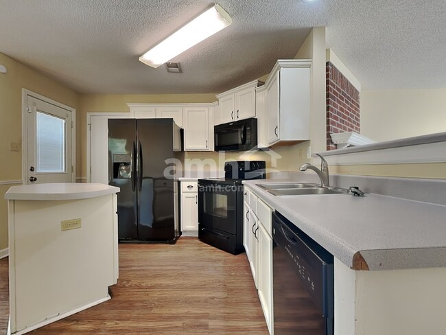 Photo - 5802 Eagleston Dr