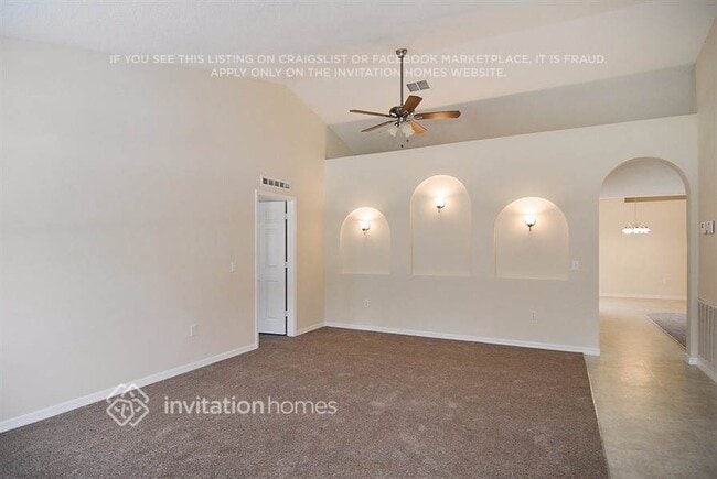 Photo - 420 NW Byron St