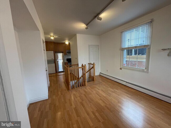 Photo - 1828 Riggs Pl NW Unidad 1