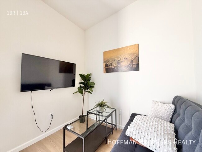 Photo - 1467 Fairbanks Pl