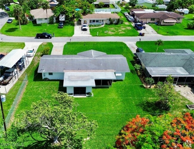 Building Photo - 800 Willow Dr Rental