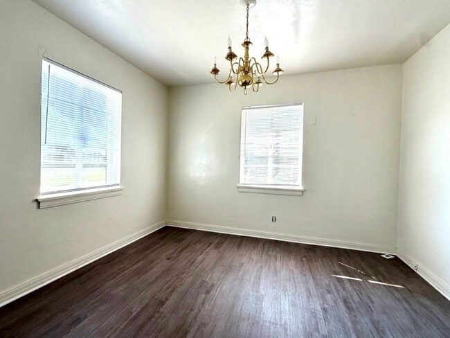 700 Lilac Ave